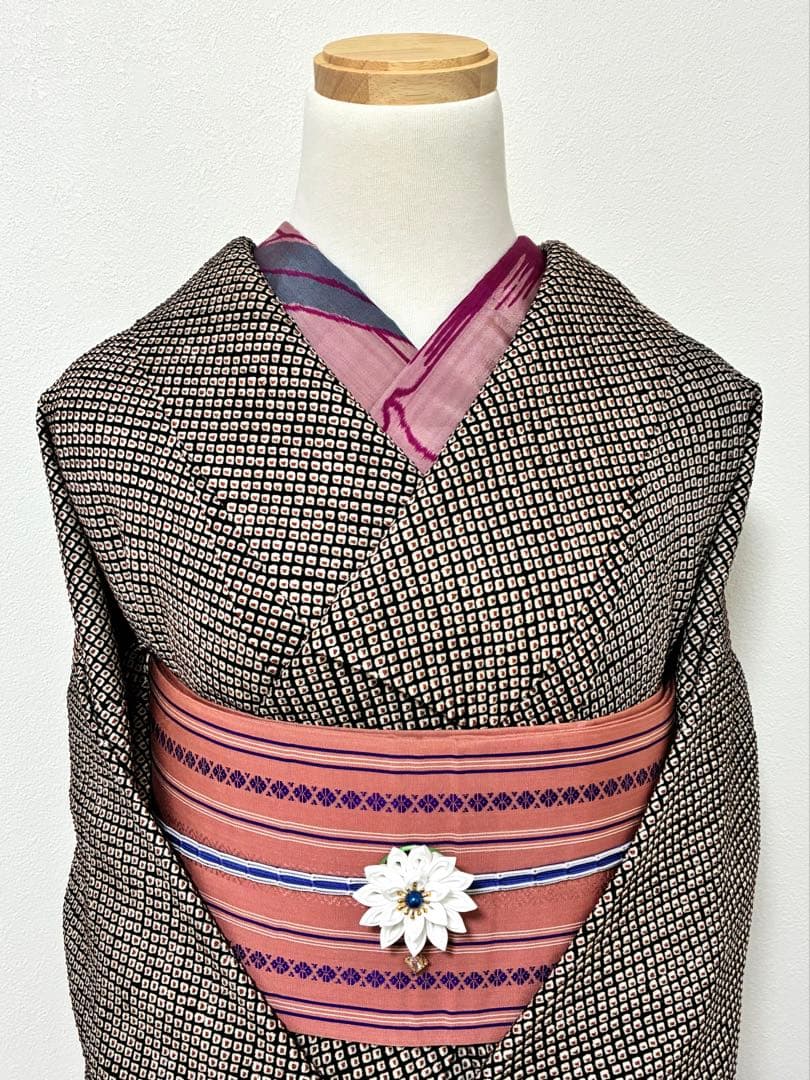 袷　小紋　鹿の子絞り　黒×赤　裄65cm 正絹　おまけ付き