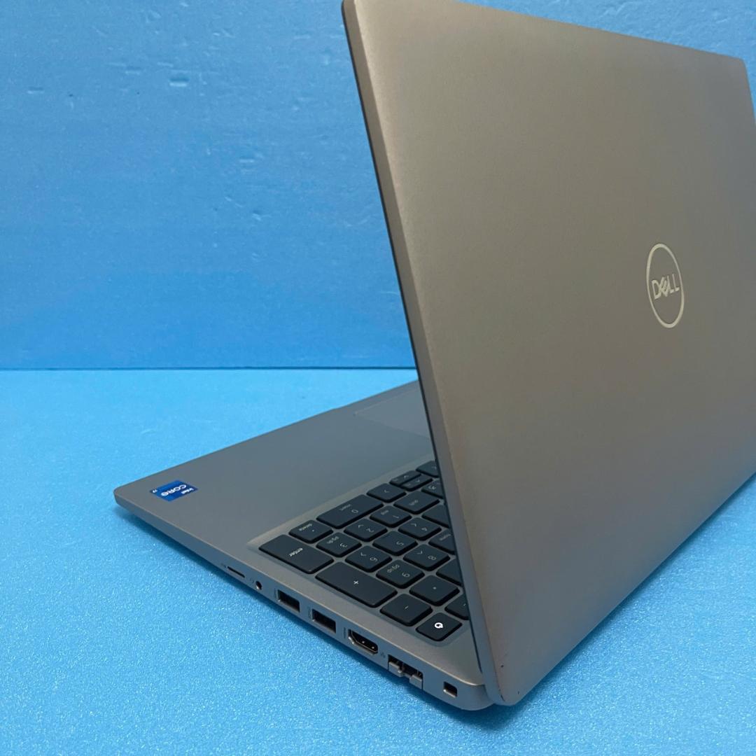 【ほぼ未使用】Corei7/16/512| Dell Latitude 5520