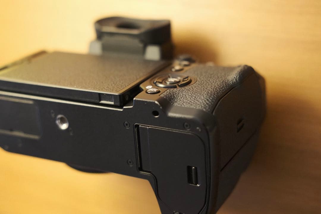 FUJIFILM X-H2S ボディ 美品　動作良好 シャッター8817枚