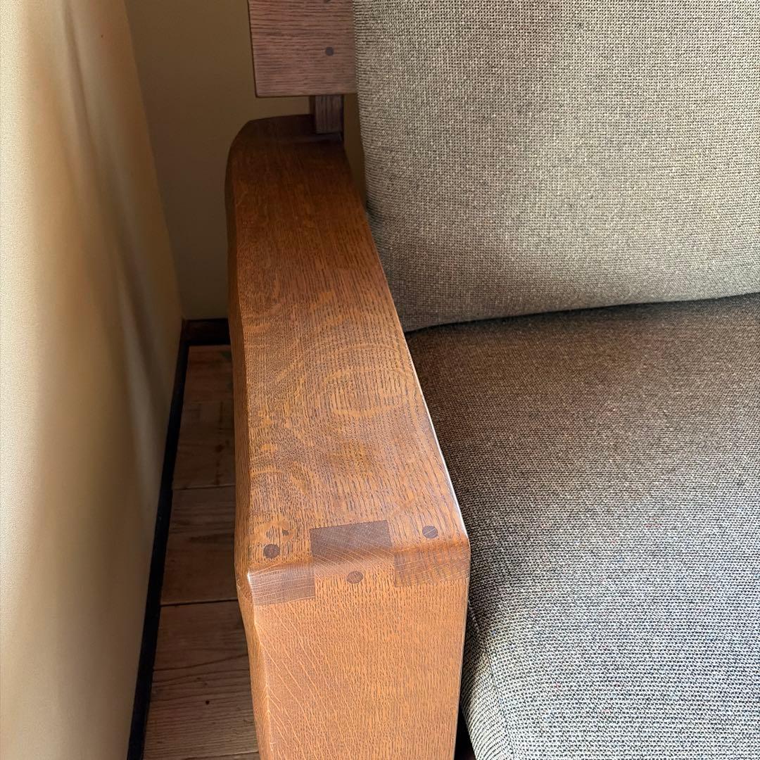 飛騨産業（キツツキマーク）より「木かげ」シリーズの3人掛けソファ