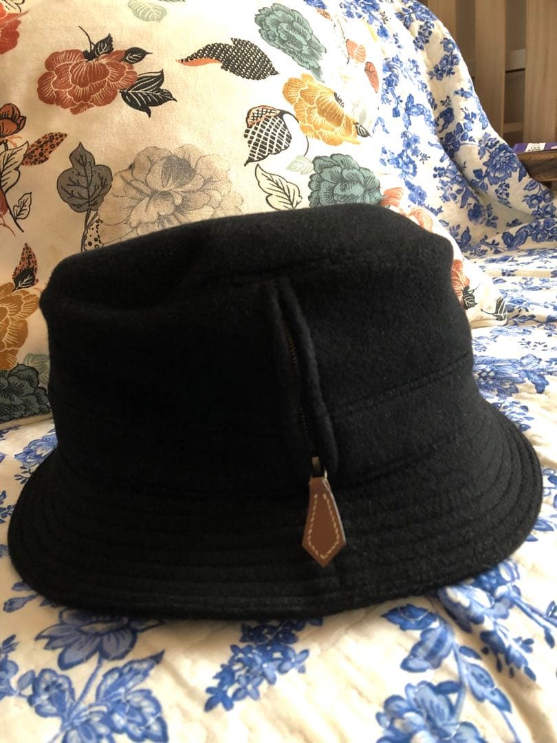 値下げ‼️HERMES エルメス バケットハット　ブラック　黒　帽子 冬