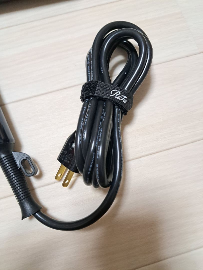 リファ ドライヤースマートW ダブル Refa 2024年製　海外対応 ブラック