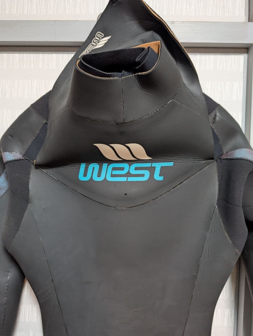 WEST セミドライウェットスーツ ブラック/ブルー　MLサイズ