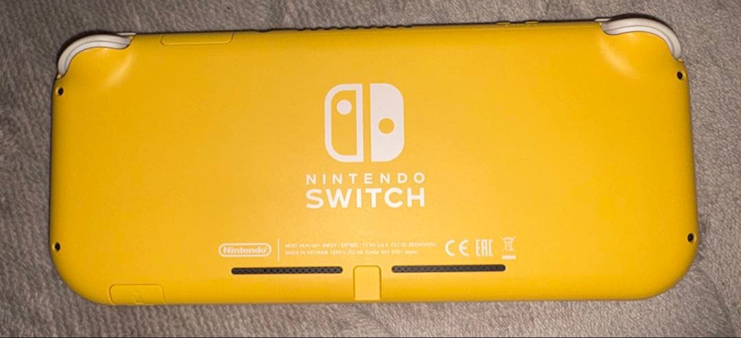 Nintendo Switch Lite イエロー ケース付き