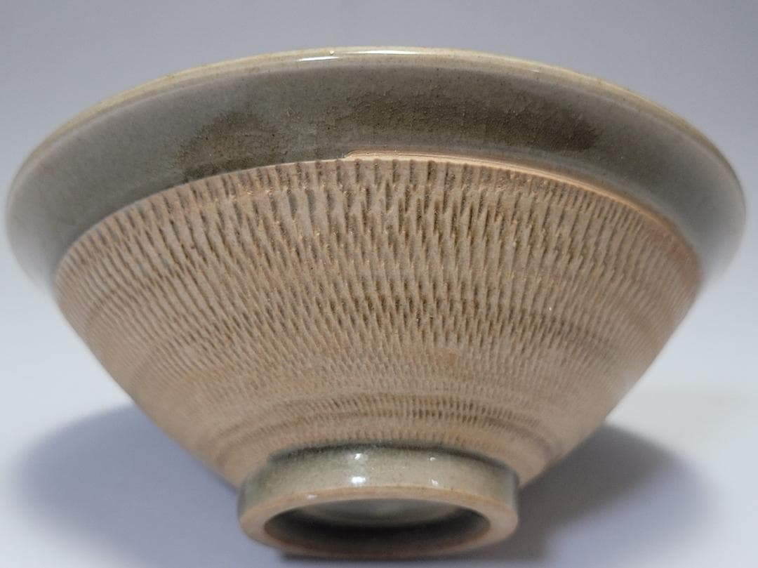 青磁 陰刻 花紋 茶杯 宋元時代 幅約10.2cm