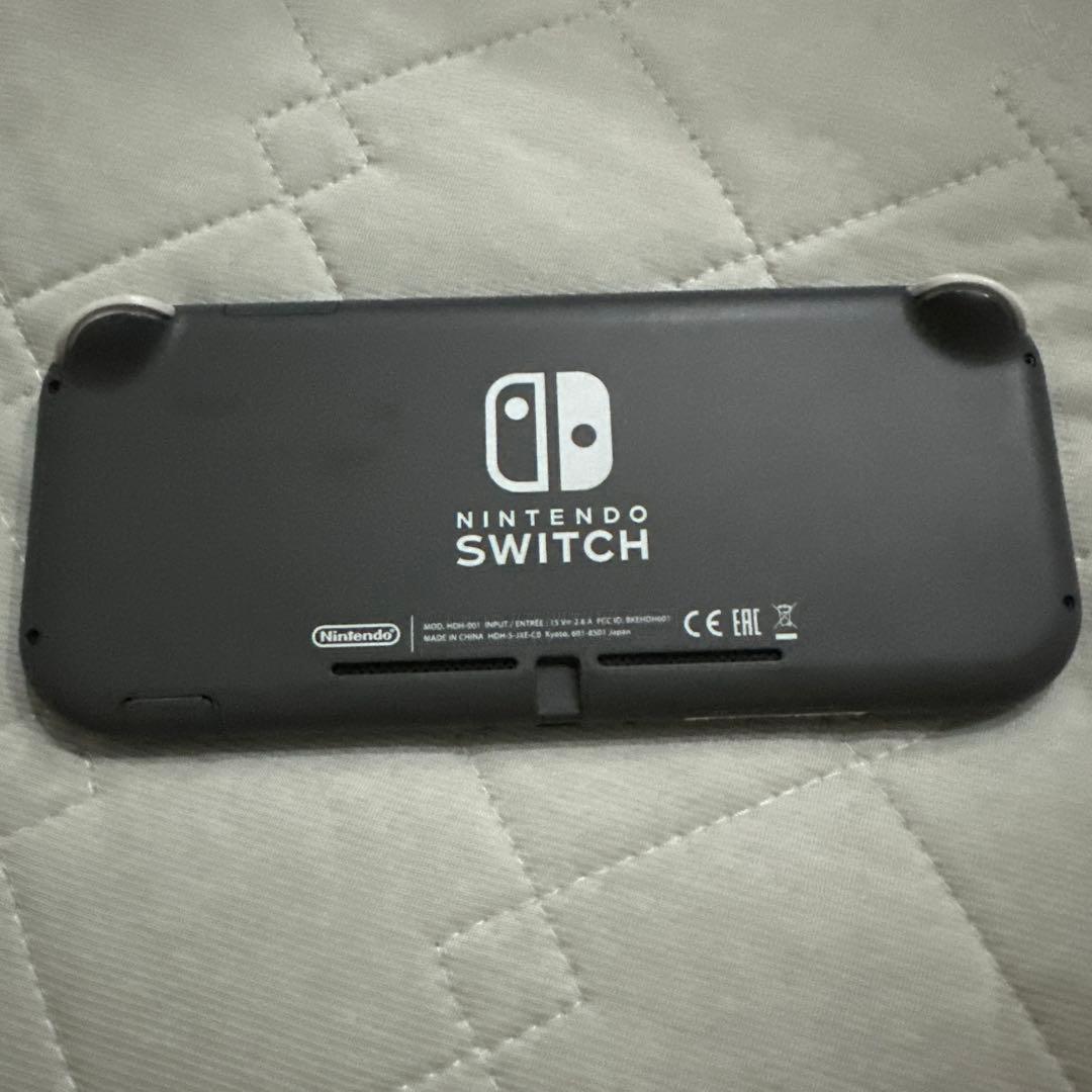 Nintendo Switchライト　ゲーム機本体　初期化済み