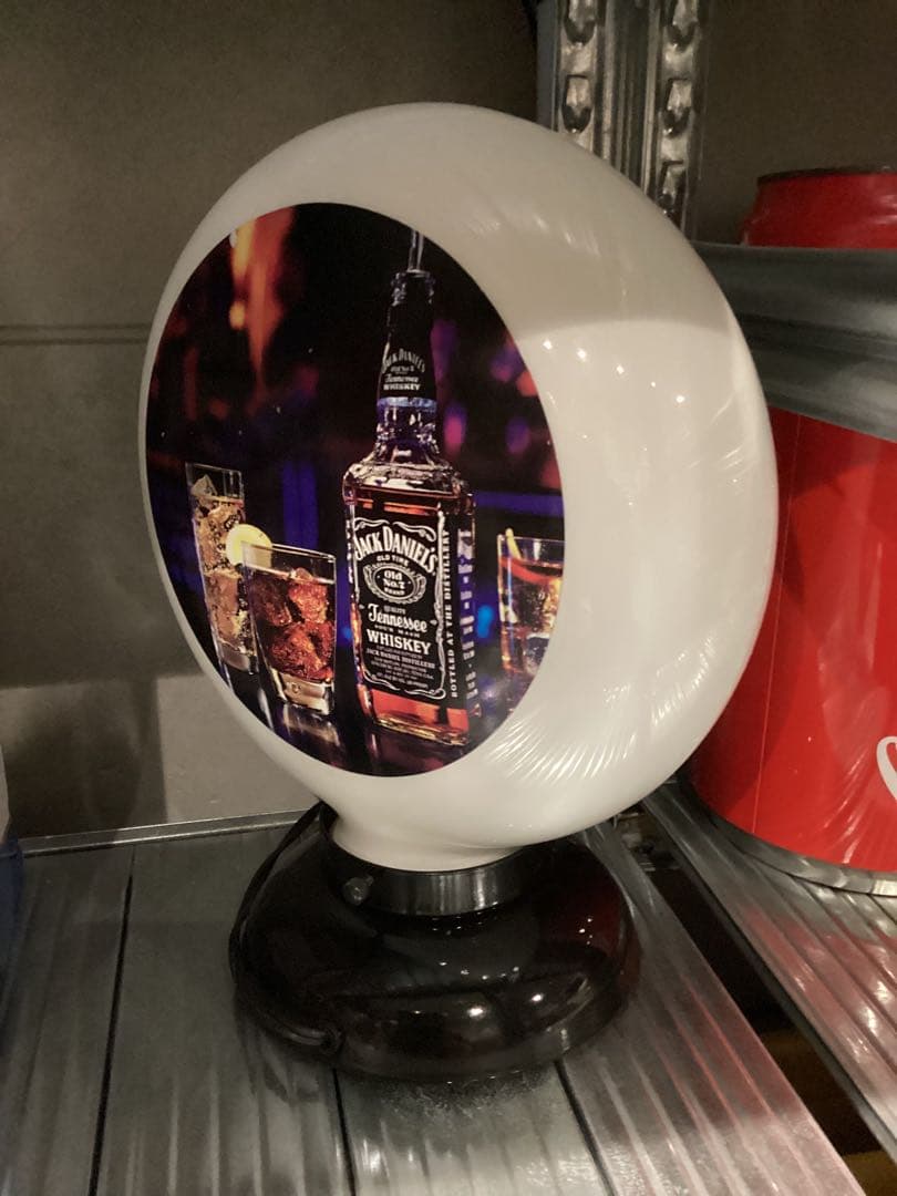 ガレージ店舗にガスランプ　ジャックダニエル