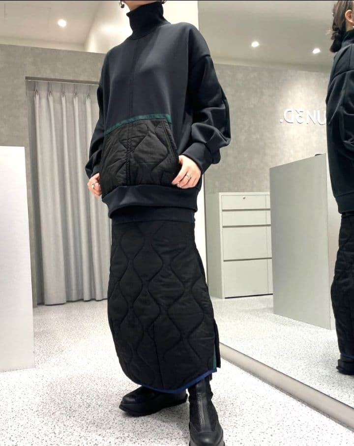 m*☆様 セール中❗UN3D キルティングドッキングスウェット　黒