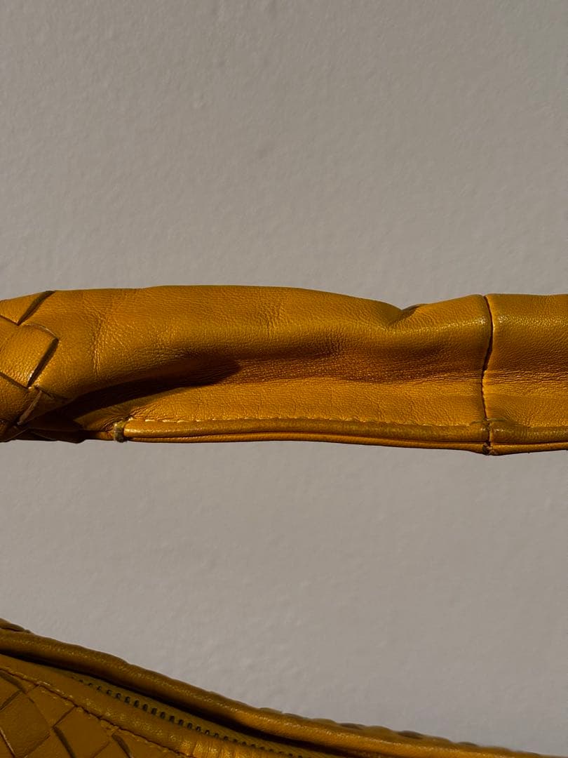 ボッテガヴェネタBOTTEGA VENETAイントレチャートショルダーバッグ