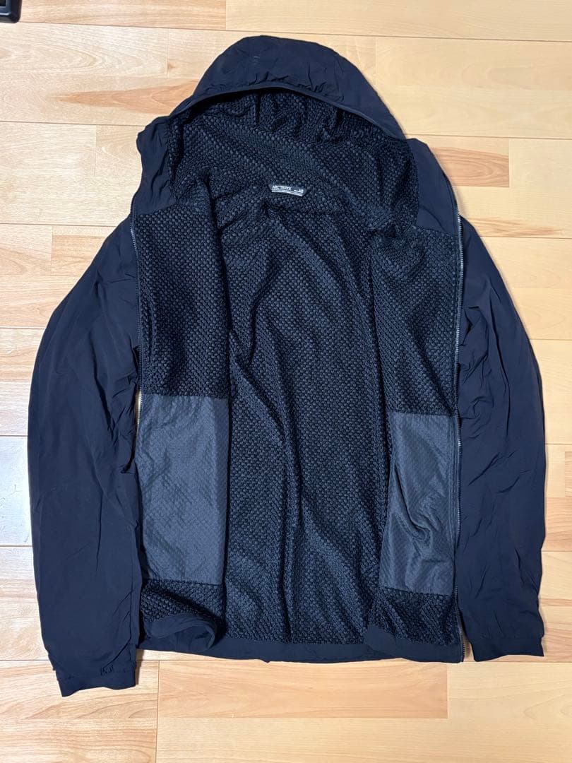 ARC’TERYX Proton Lightweight Hoody 黒 L