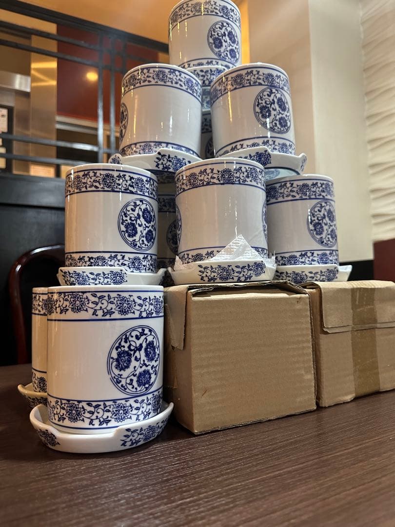 青花食器（お皿、麺碗、器、調味料入れ、レンゲなど）