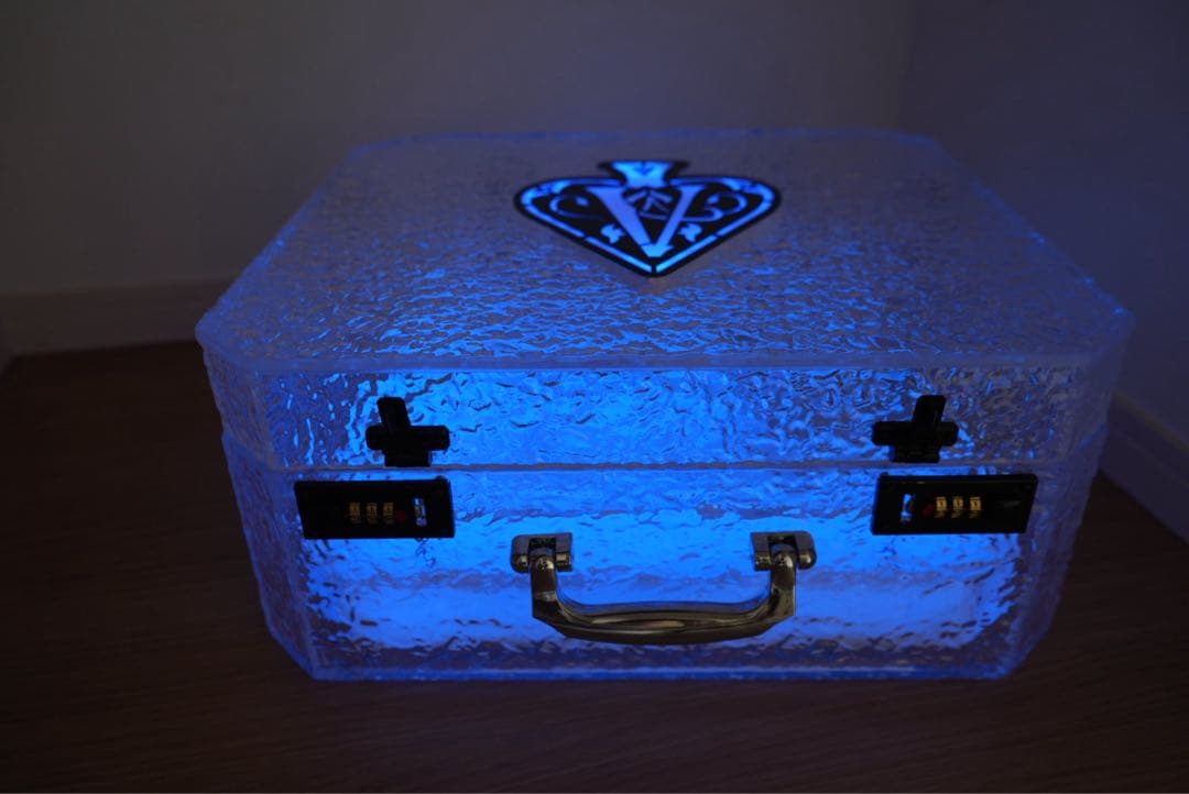 新品 シャンパン ケース LED アルマンド アタッシュケース