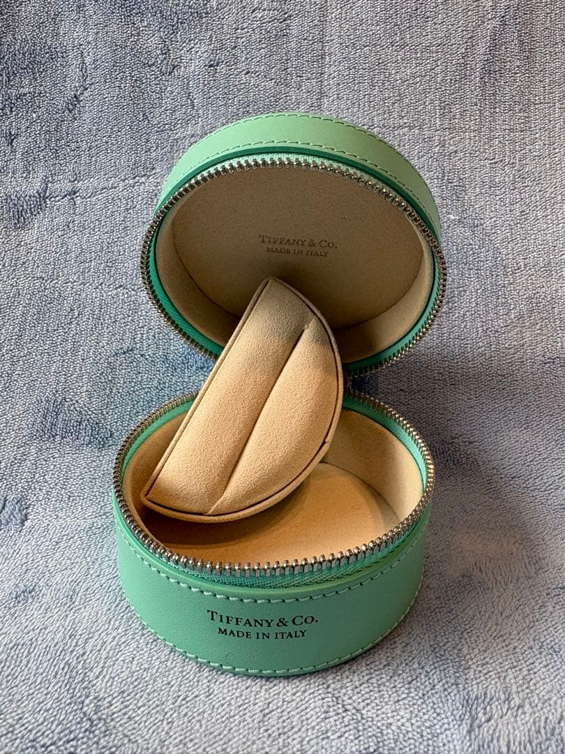 Tiffany ティファニー レザー ジュエリーケース
