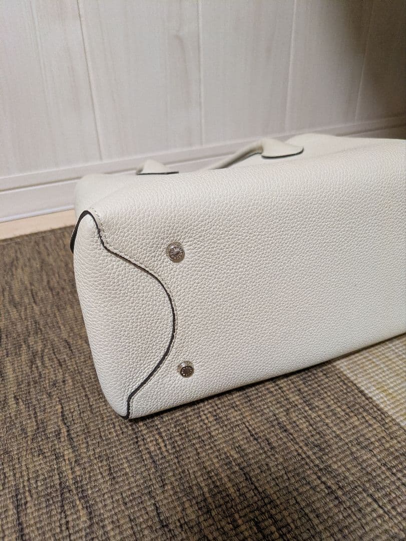 BONAVENTURA ミアトートアイボリー シュリンクレザー バッグ