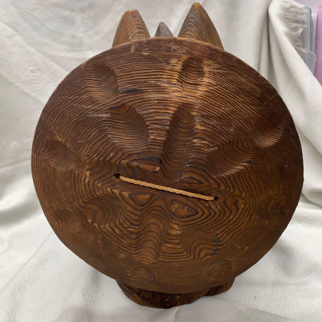 たぬきの木彫　置物　杉丸