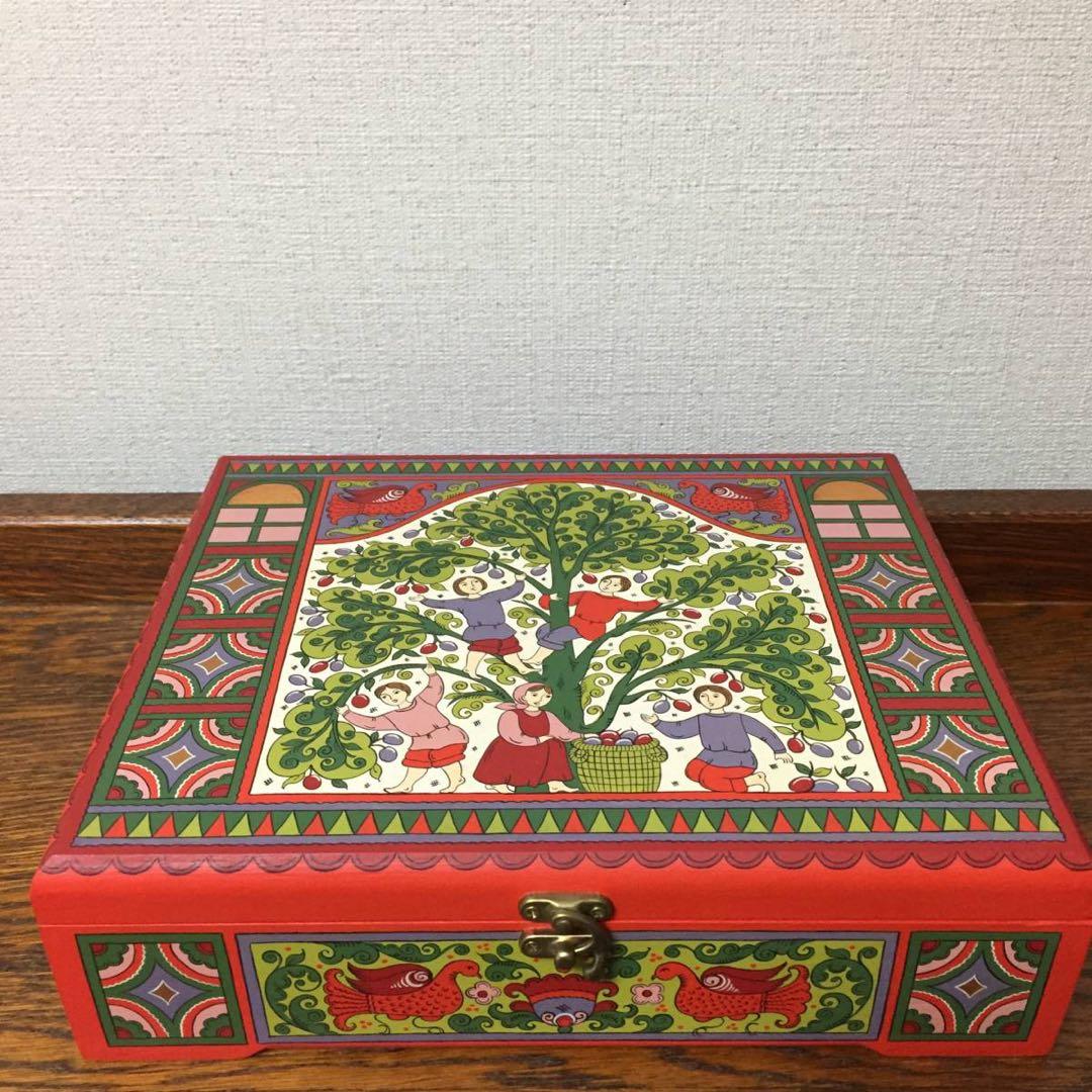 ロシア雑貨☆木製小物入れジュエリーBoxオリガ作 マトリョーシカ