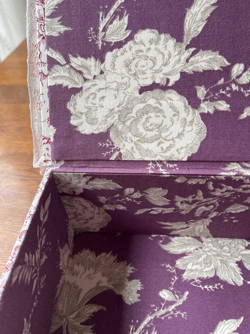 カルトナージュボックス　レアなアンティーク生地