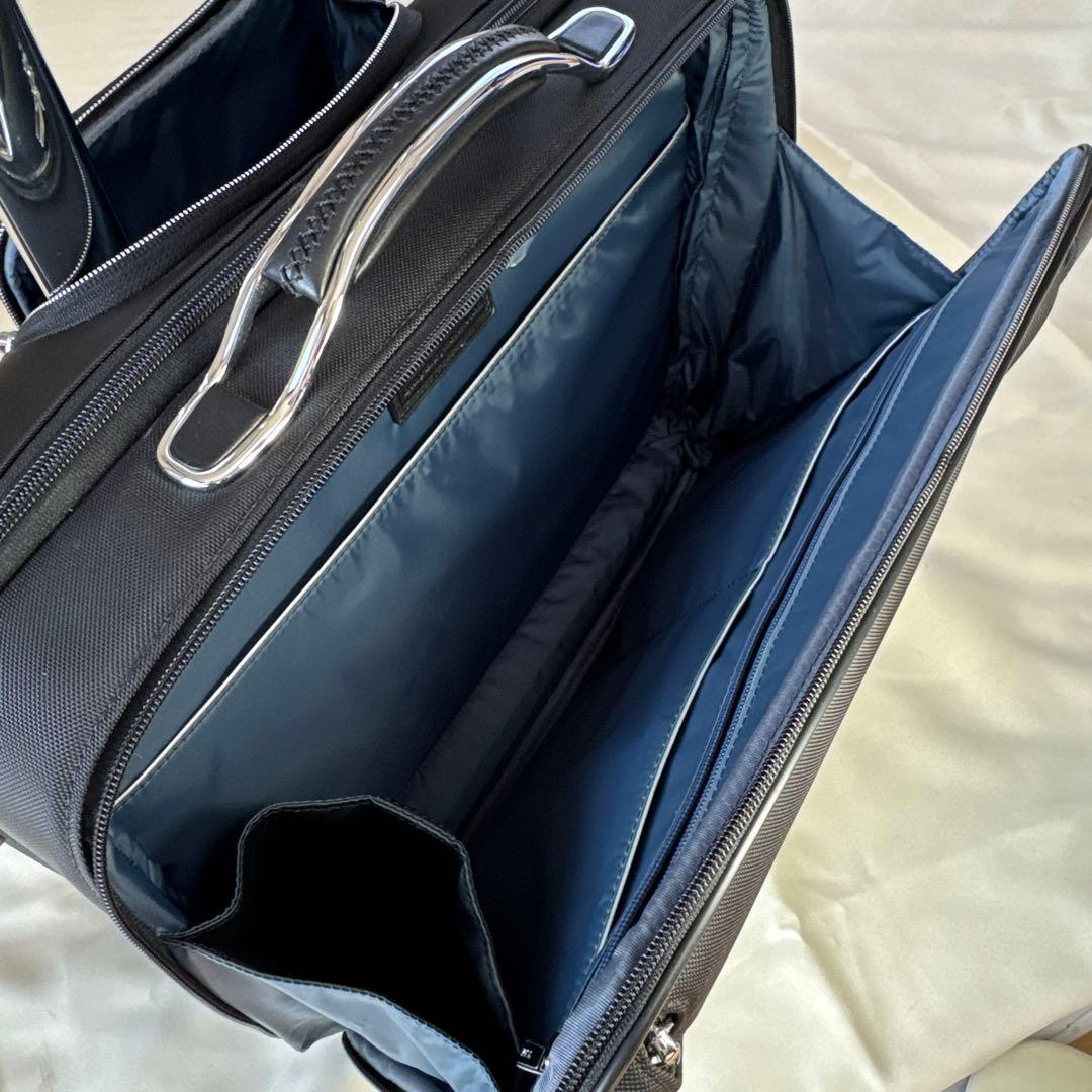 TUMI ARRIVE ホイールドキャリーケース 25603D 機内 新品同様