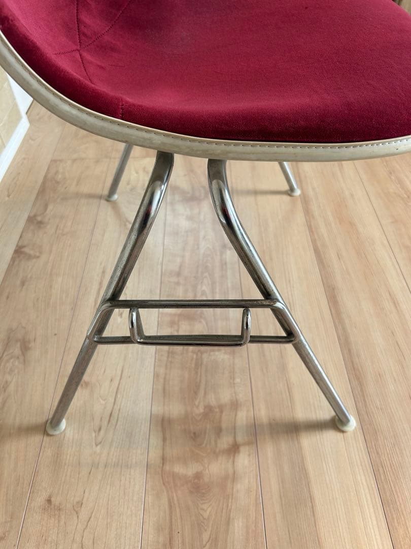 HermanMiller ハーマンミラー　Eames イームズワインレッド
