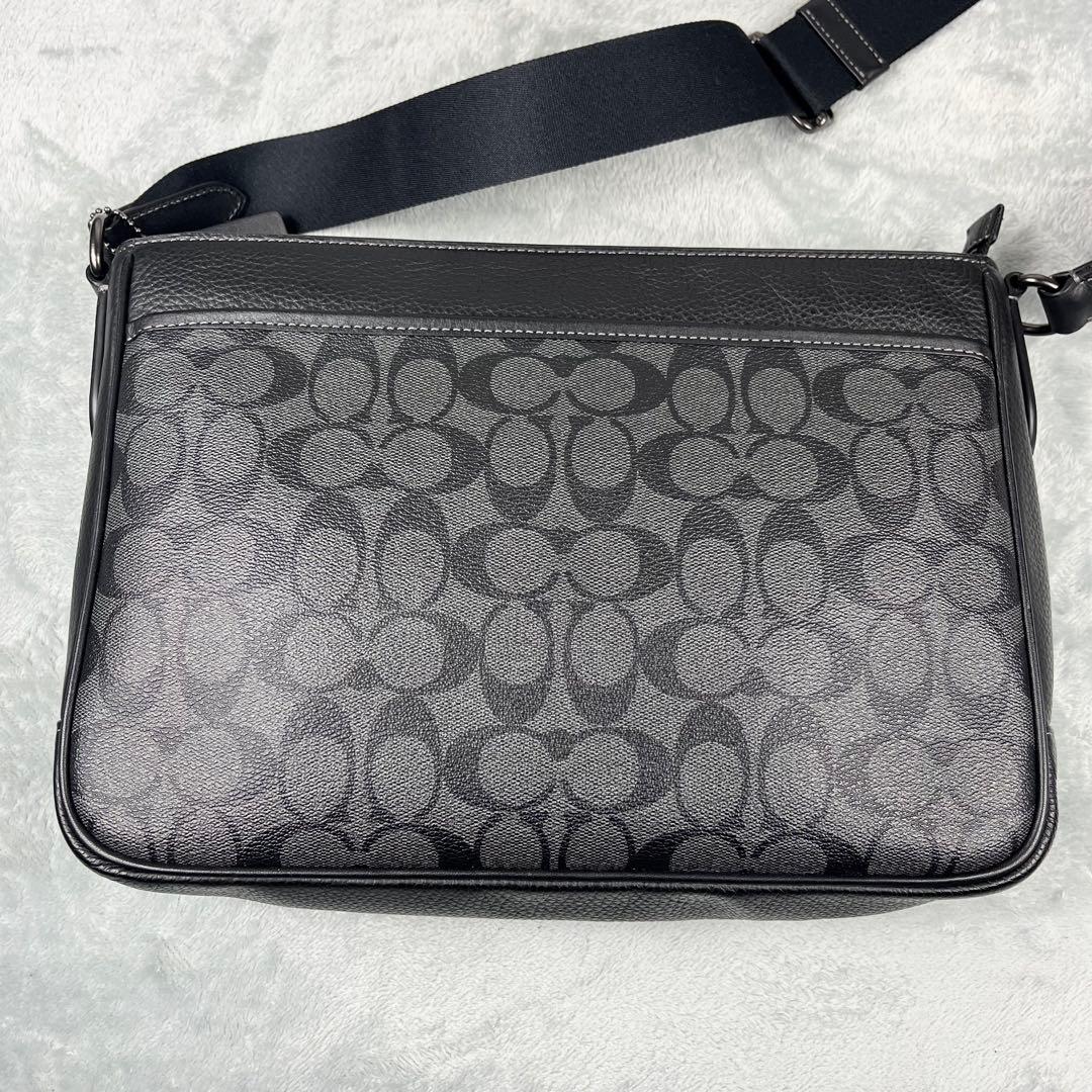 未使用級 Coach ショルダーバッグ ディストリクト 斜め掛け ブラック