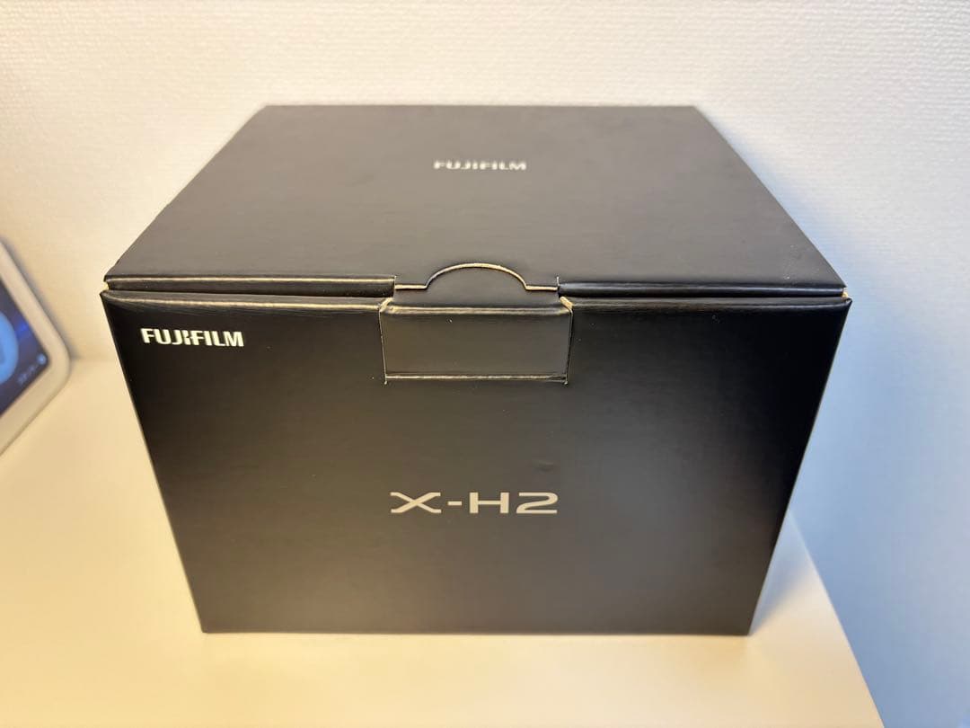 【値下げ】【美品】FUJIFILM X-H2 ミラーレスカメラ