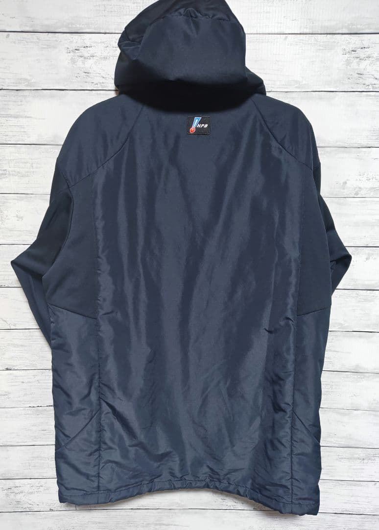 ひ*ろ様 オークリー　日本ハムファイターズ　ジャケット　中綿入り　npb　xxx