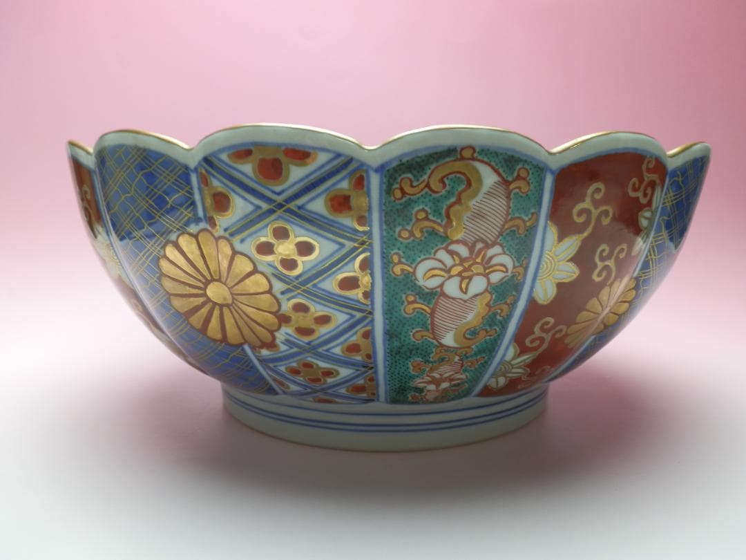 大聖寺伊万里 色絵 金彩 菊紋 菊形 特大鉢 奇玉宝鼎之珍銘 MO71208