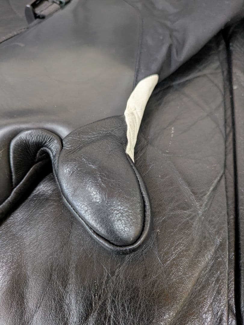 VICROY　ビクロイグローブ 黒/白