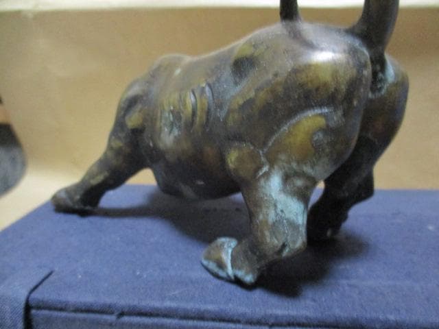 中国　北宋　青銅器　鍍金牛　古箱付き　Q95-2