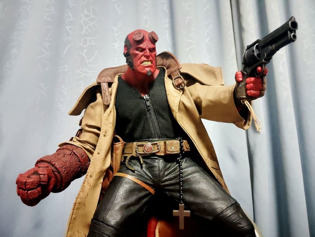 2004.Mezco Toys/18inch“HELLBOY”