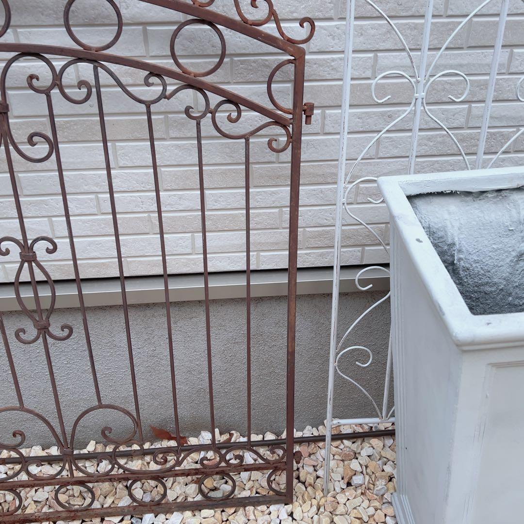 ヴィンテージ風 アイアントレリス＊ゲート