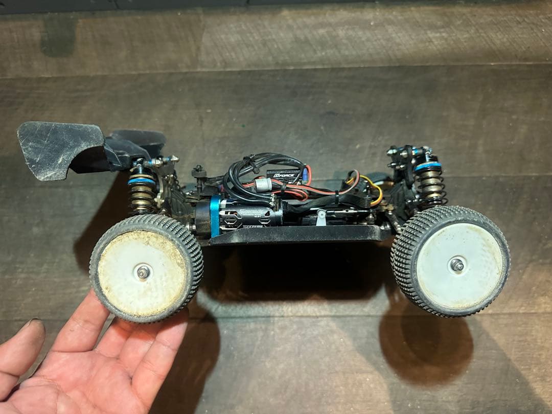 1/14スケール 電動RCカー 75KM/H 4WD