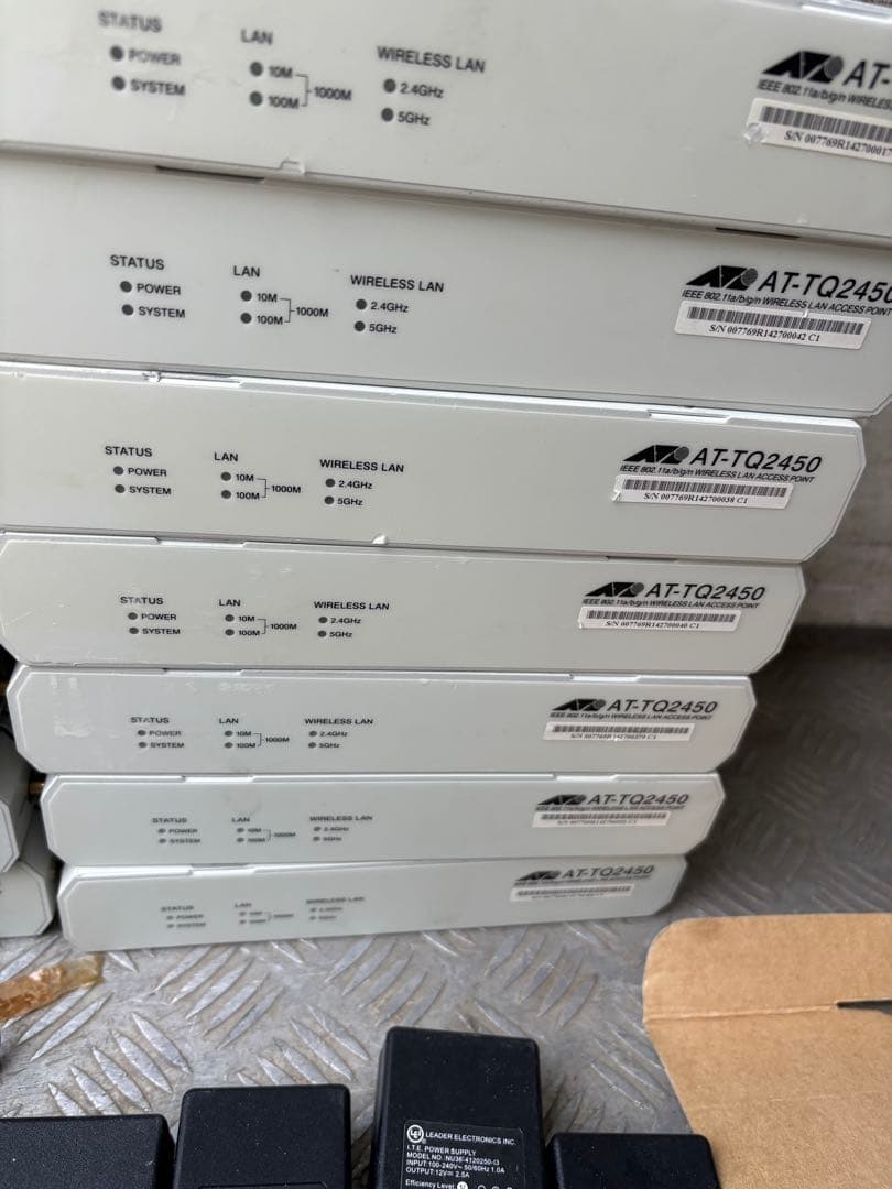 AT-TQ2450　アライドテレシス １４台　アンテナ　電源など　現状ジャンク