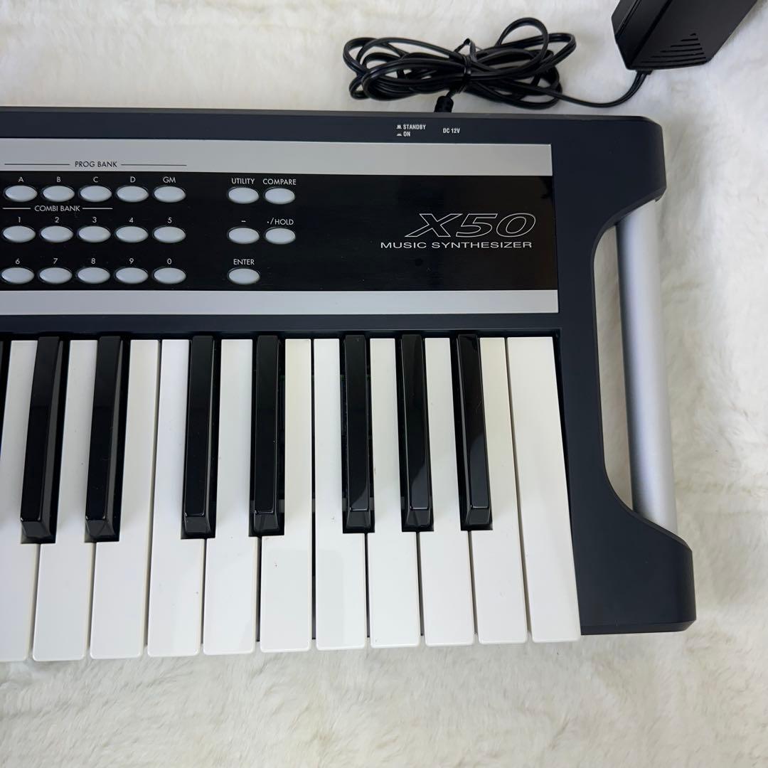 和田✨KORG✨ X50 シンセサイザー 61鍵盤　ケース付き