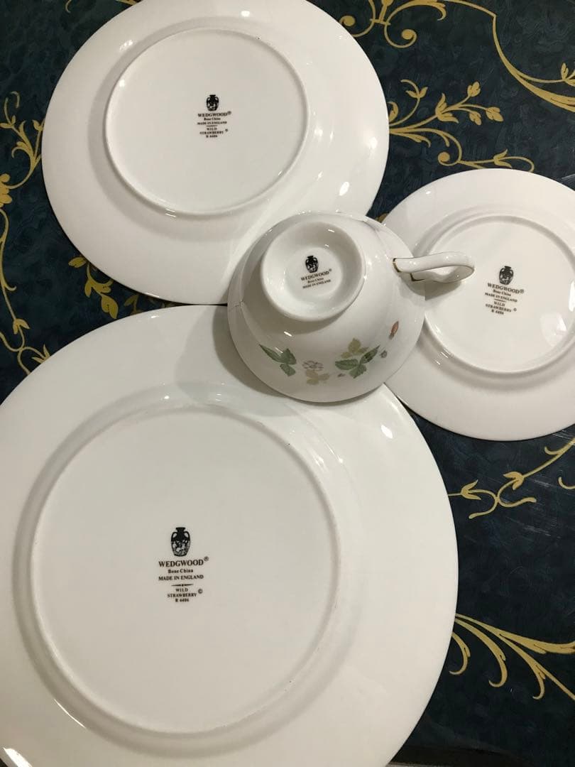 希少品！新品！ウェッジウッド★ワイルドストロベリー　カップソーサー　プレート皿