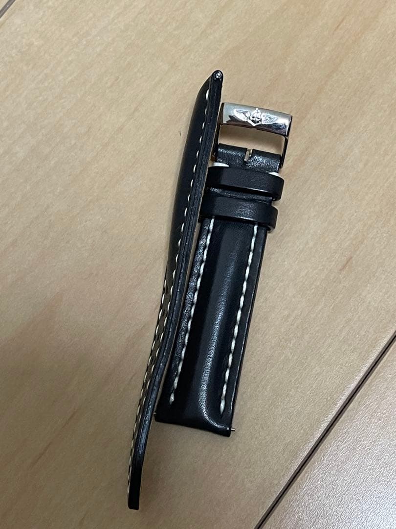 週末で一旦出品取りやめます。BREITLING 黒レザーベルト 20mm幅