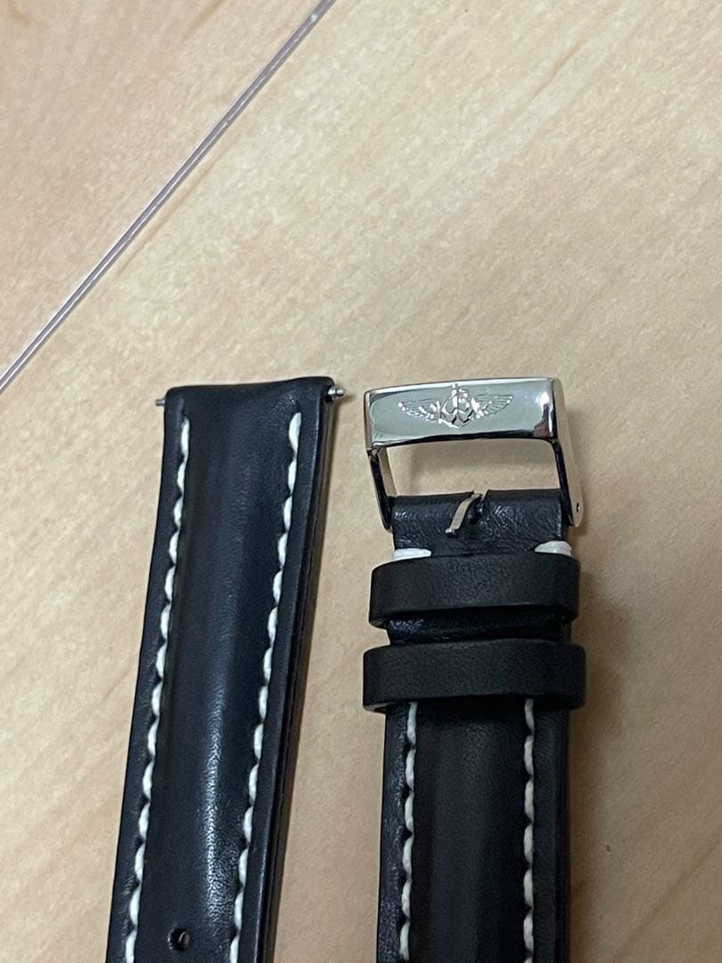 週末で一旦出品取りやめます。BREITLING 黒レザーベルト 20mm幅