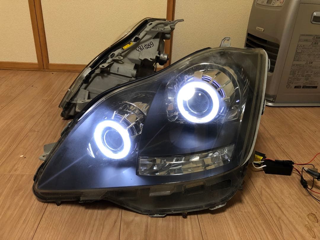 パーツ R