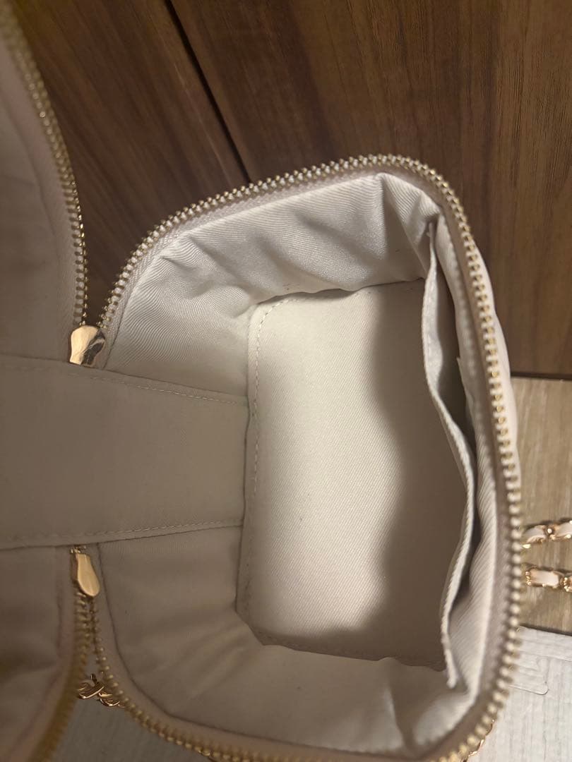 darich ダーリッチ キルティングスクエアミニバッグ アイボリー