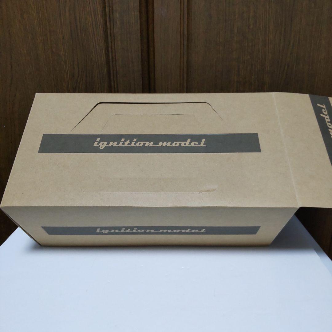 ニッサン ダットサン ブルーバード ワゴン 1/18 イグニッションモデル