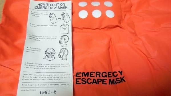 エマージェンシー＊エスケープ＊携帯脱出マスク＊デッドストック