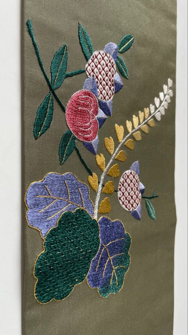 【美品】刺繍の美しい塩瀬の名古屋帯 桐 菊 オリーブグリーン 金銀糸 長尺