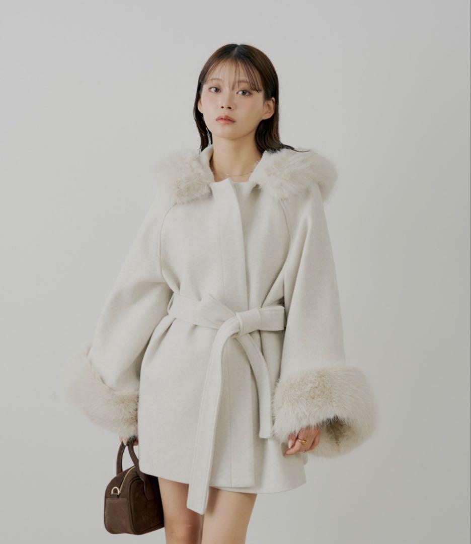 Chico ファー襟ケープコート