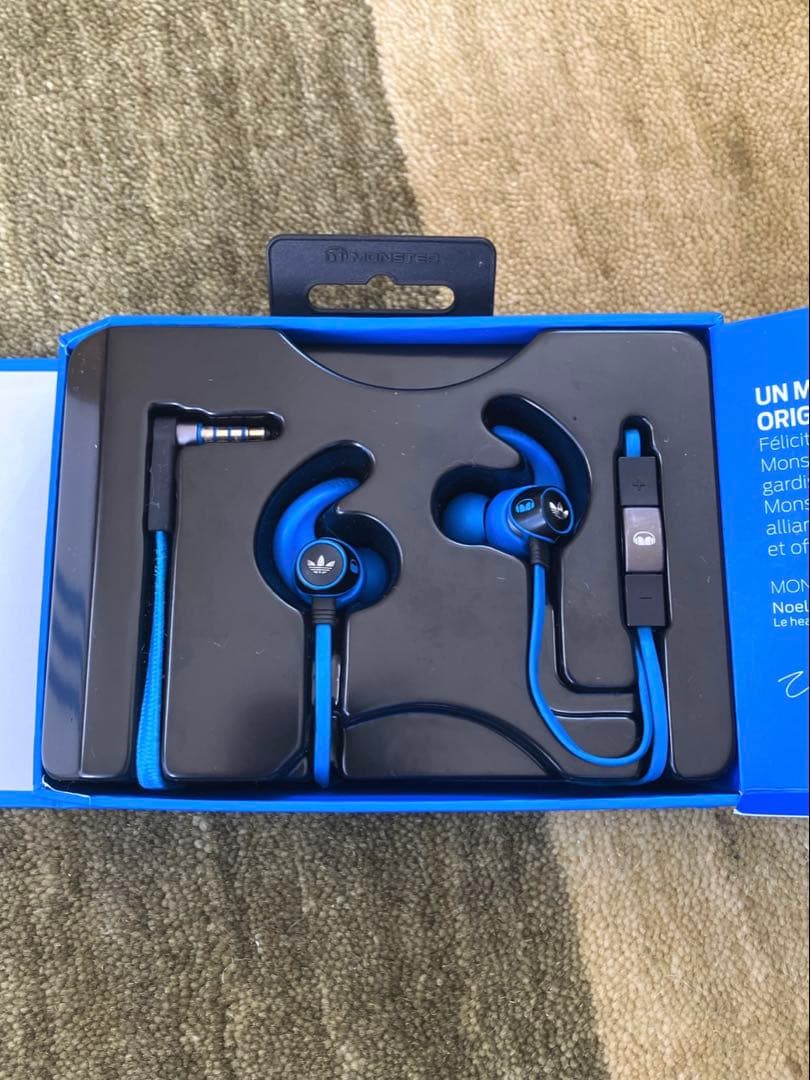 Monster Cable Adidas コラボヘッドホン✨