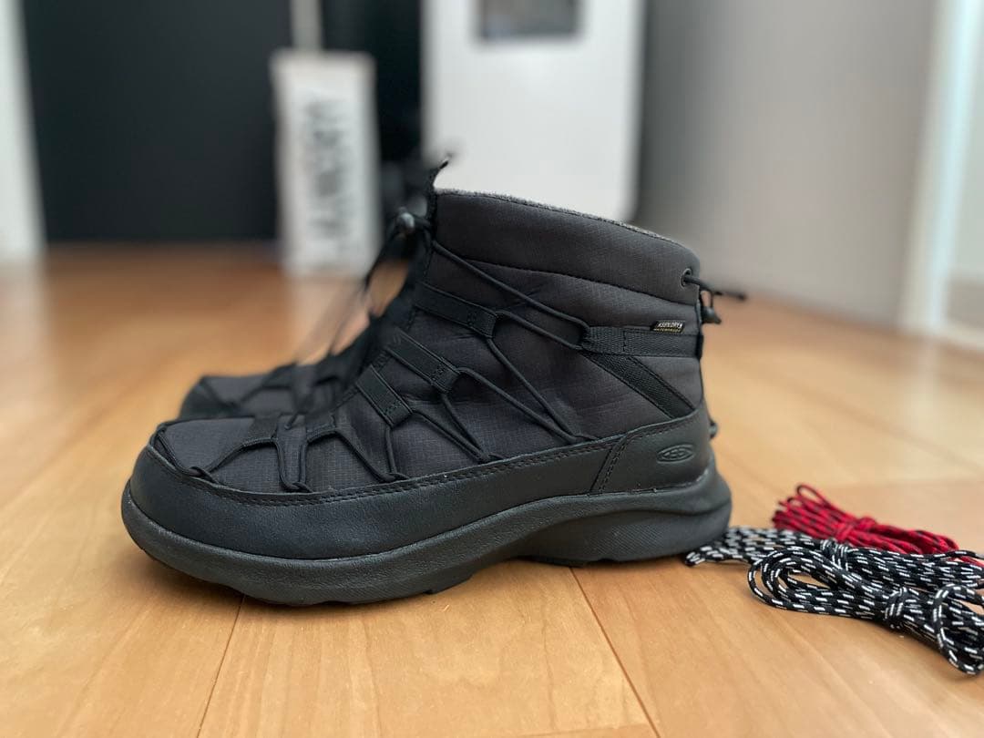 KEEN ユニークスニークチャッカブーツ　ウィンターブーツ　ブラック WP