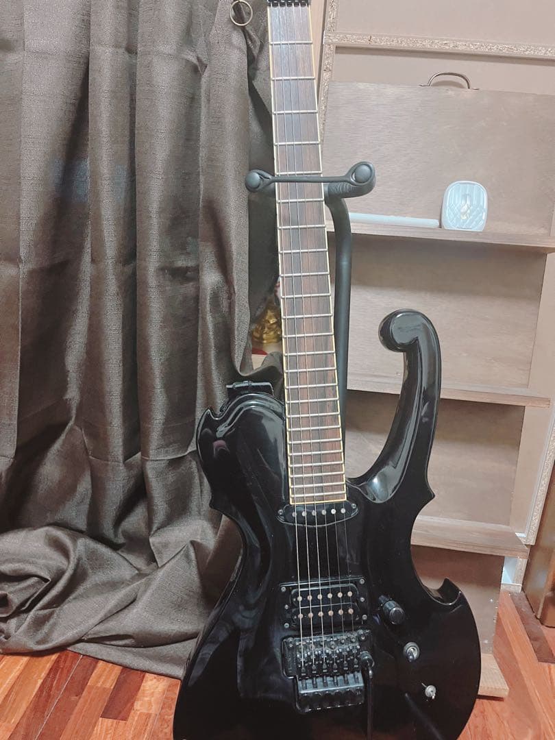 S*o様 ストラップ、ケース付きグラスルーツ ナイトメア咲人ギター syoury