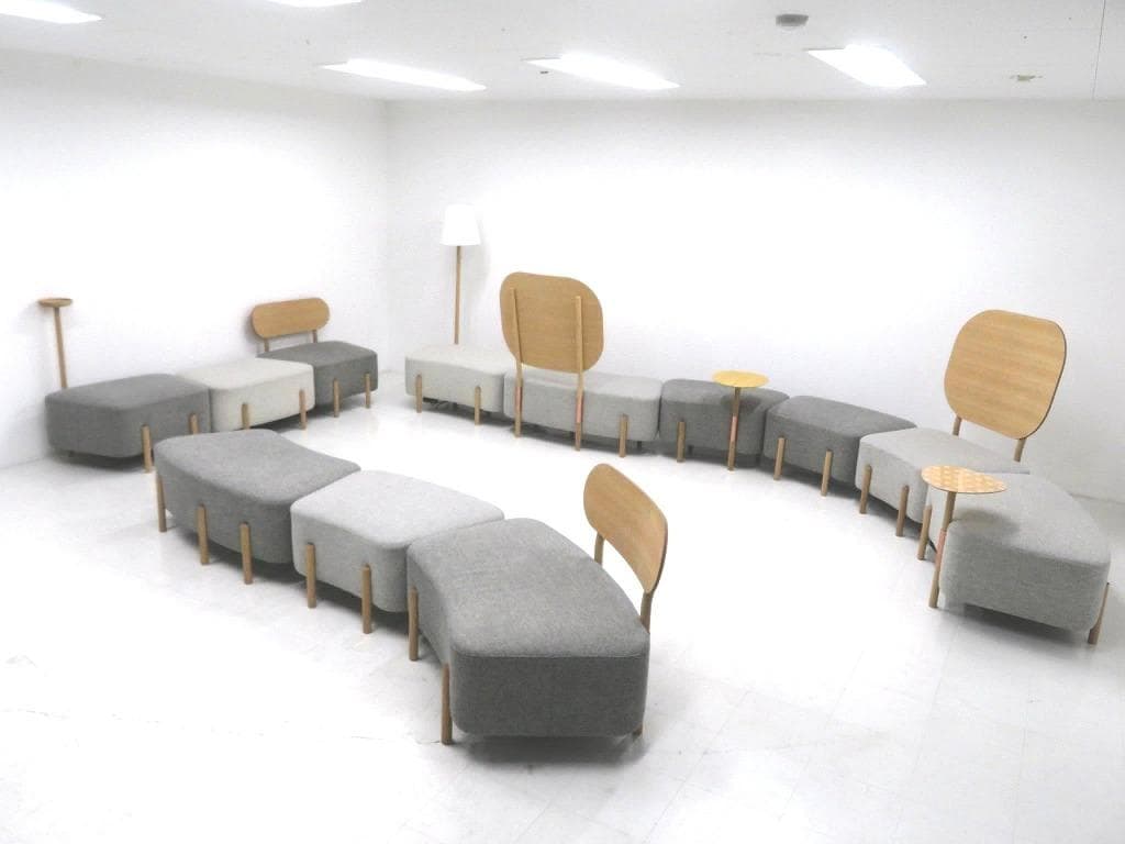 展示品　カリモク　ドラドラ　北欧　オーク材　ソファ　オットマン　スツール