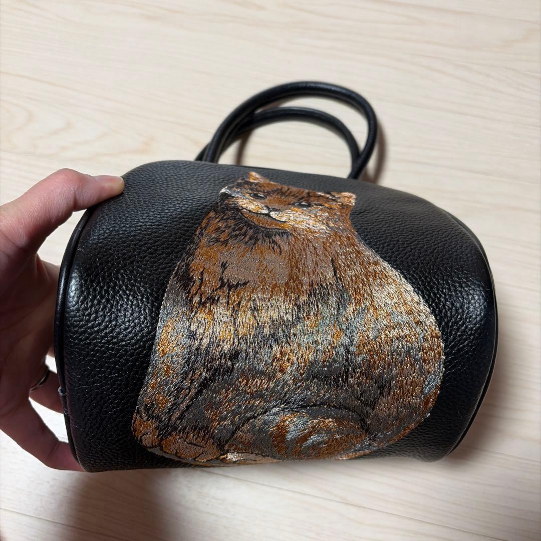 希少完売品ear PAPILLONNER(イアパピヨネ)　猫刺繍　ハンドバッグ