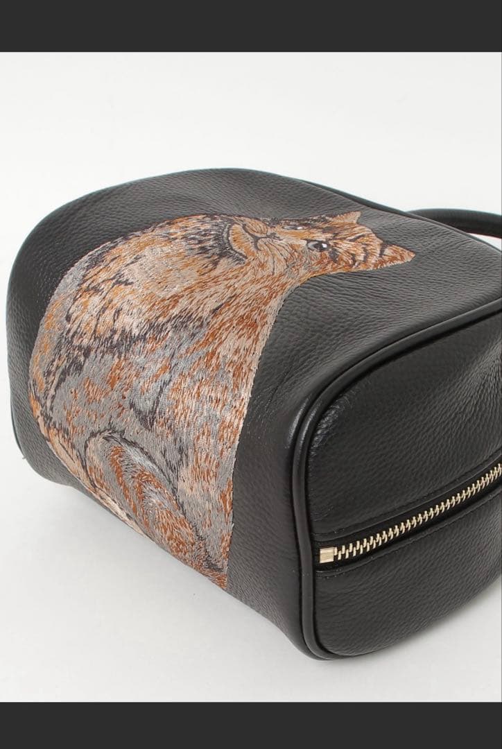 希少完売品ear PAPILLONNER(イアパピヨネ)　猫刺繍　ハンドバッグ