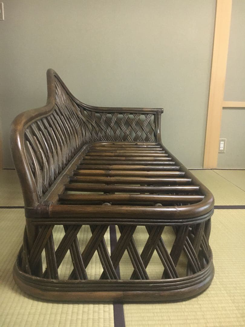 ねこ様　ラタンソファ 美しい曲線デザイン ダークブラウン　籐　猛暑対策
